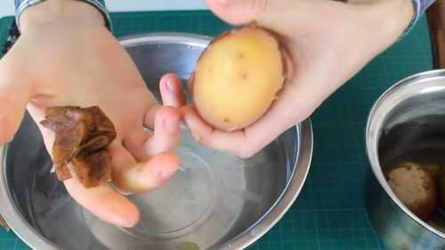 Как быстро почистить вареную картошку