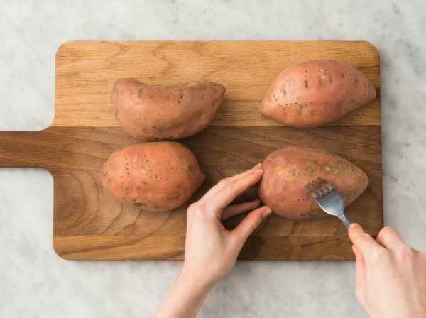 Как делать картошку в микроволновке