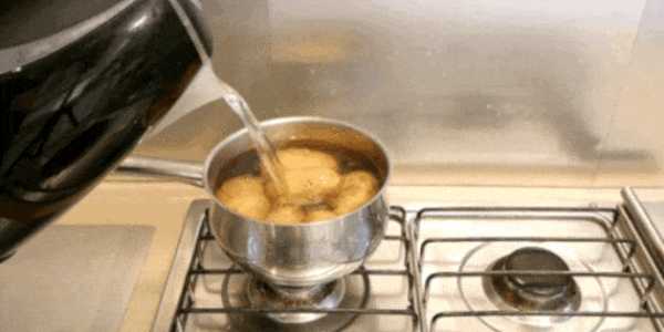 Сколько минут варится картошка в кастрюле